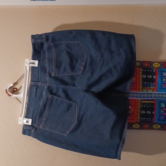 Woman's  rider's  shorts  by lee - Picture 2 of 2